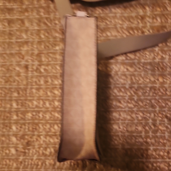 Michael Kors Tan Leather Crossbody Bag Minimalist Design - Picture 4 of 8